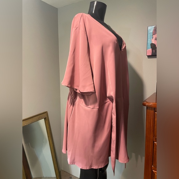 Women’s Plus Size Blouse (22-24 ) - Picture 2 of 7